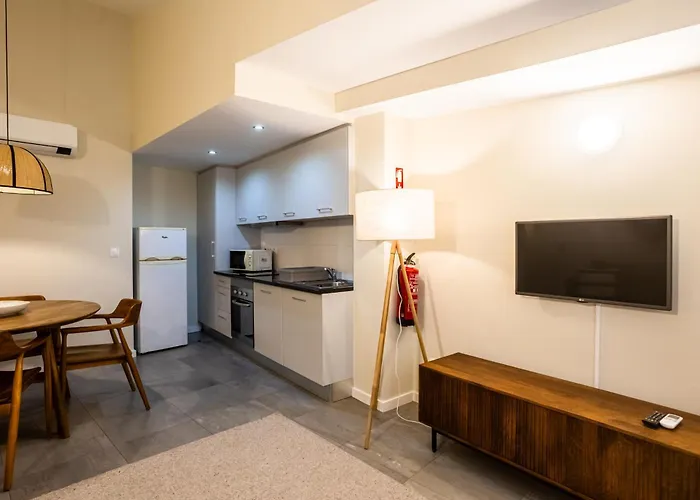 Quo Almeida Garrett *