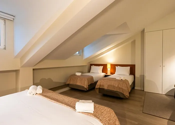 Quo Almeida Garrett *