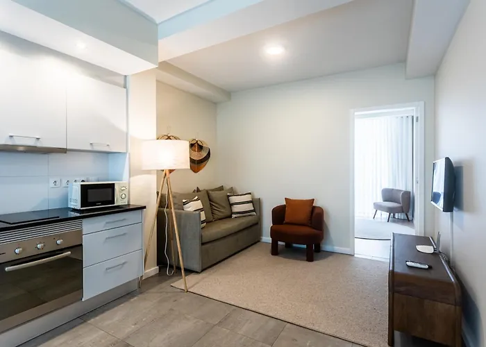 Quo Almeida Garrett *