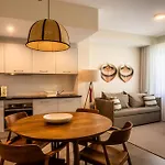 Quo Almeida Garrett Apartment