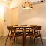 Apartment Quo Almeida Garrett *