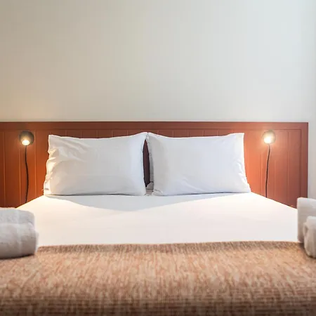 Quo Almeida Garrett Apartment