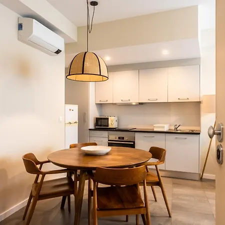 Quo Almeida Garrett Apartment