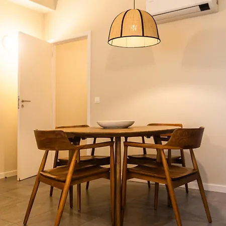Apartament Quo Almeida Garrett *