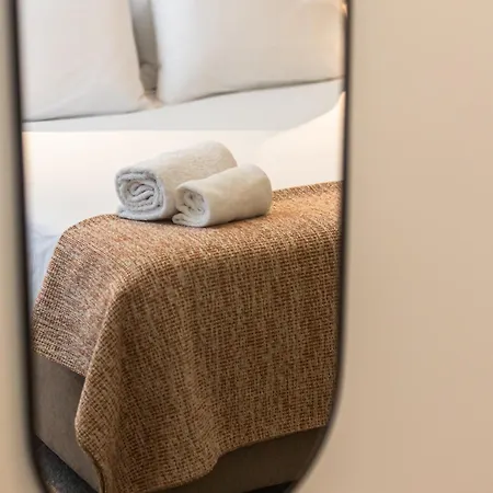 Quo Almeida Garrett * Πόντα Ντελγκάντα