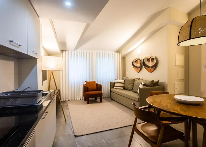 Apartment Quo Almeida Garrett *