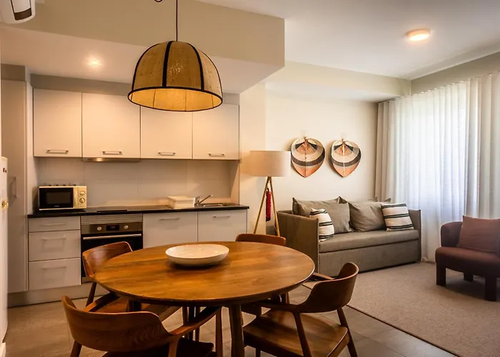 Quo Almeida Garrett Apartment