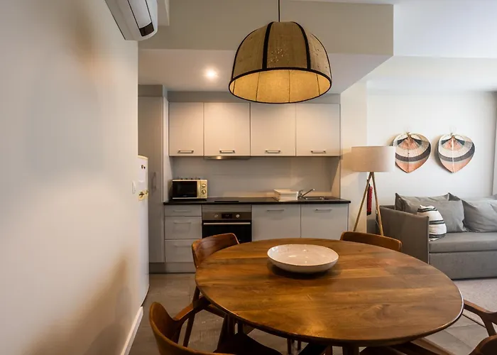 Quo Almeida Garrett *