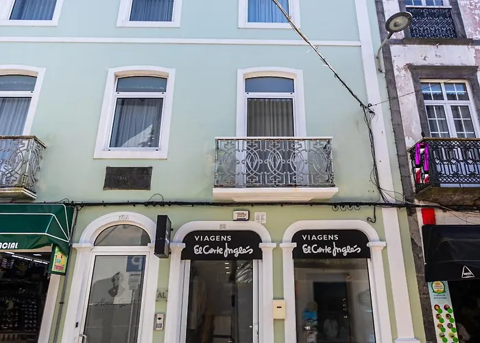 Apartment Quo Almeida Garrett *